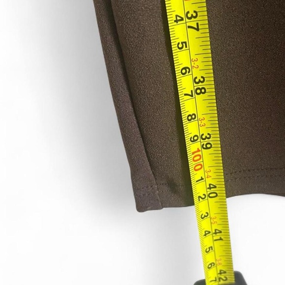 Brown Sleeveless Midi Fitted Dress with Stretch Material - Picture 3 of 8